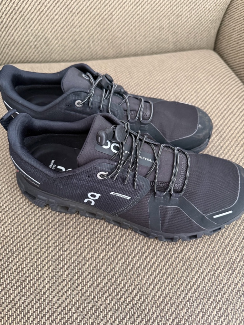 On Running Men's Trail Sneakers in Black